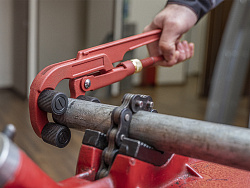 Устройство для обработки края резьбы VOLL 3/8 - 2"