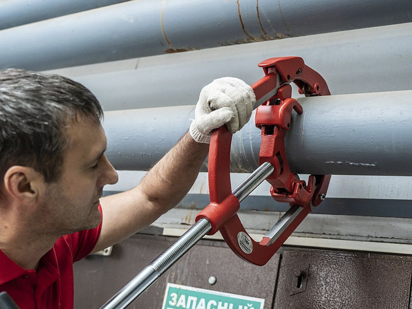 Труборез VOLL V2S с хомутной защелкой