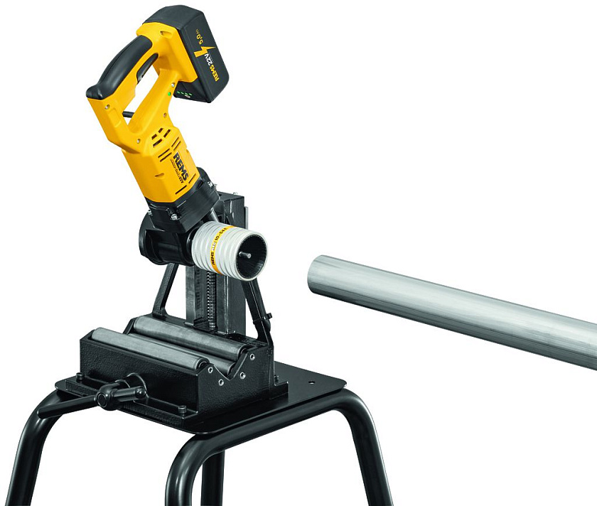 Аккумуляторная труборезная машина Rems Cento 22V
